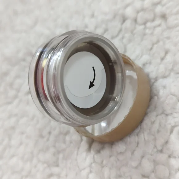 Eye color, Bare Minerals- Magnificent pearl - Picture 5 of 9